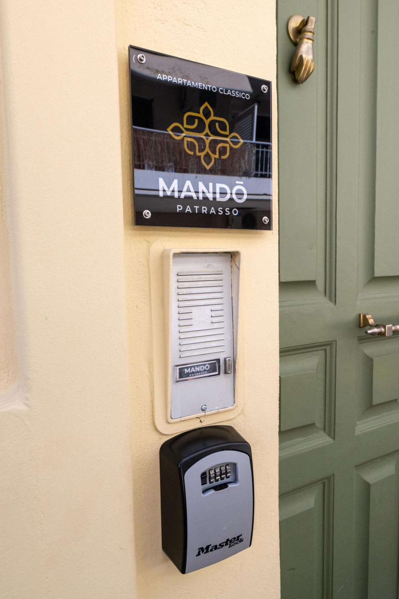 Mando Patrasso - Classical Apartment In The Center Of Patras With Free Parking Buitenkant foto