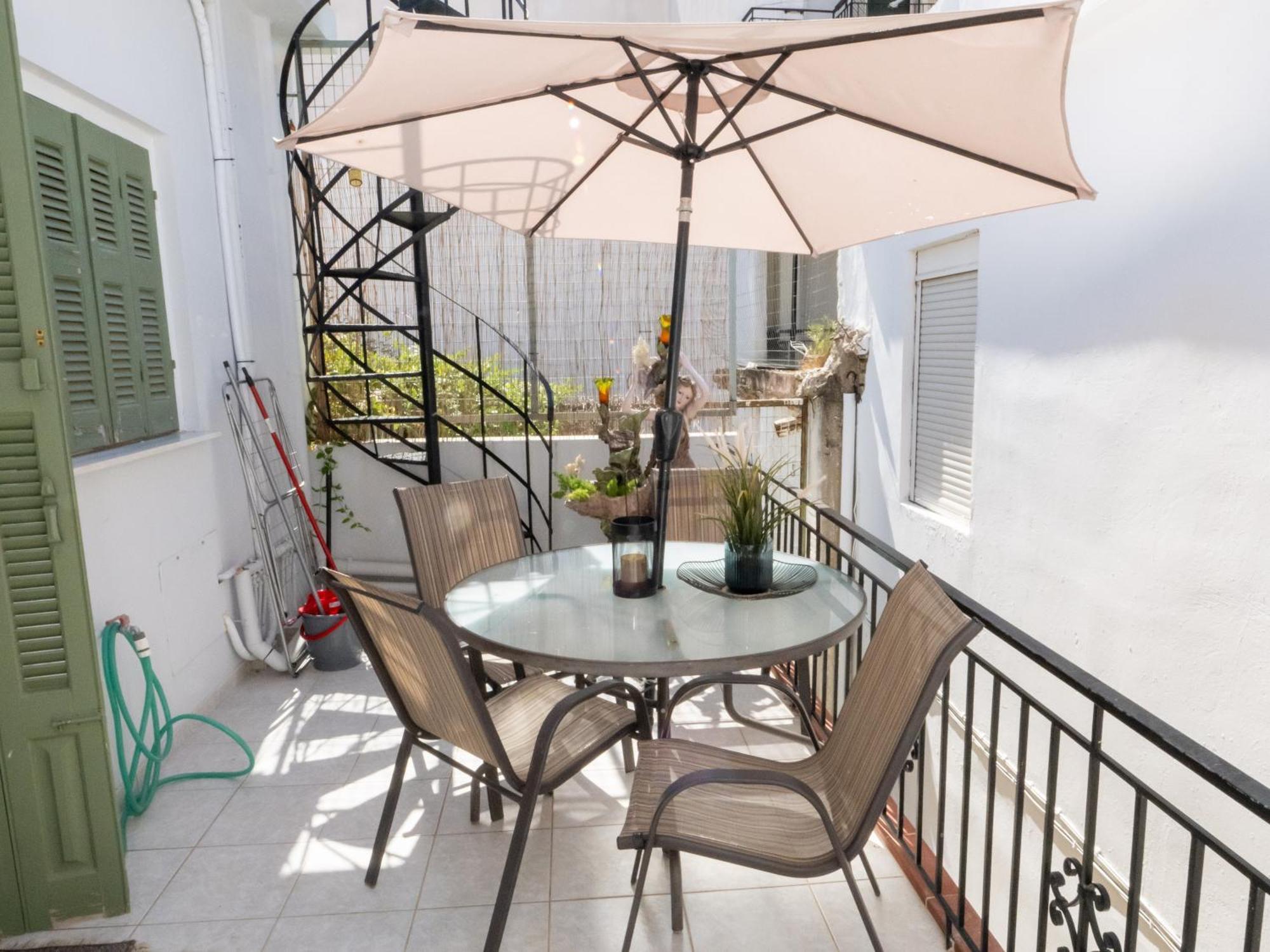 Mando Patrasso - Classical Apartment In The Center Of Patras With Free Parking Buitenkant foto