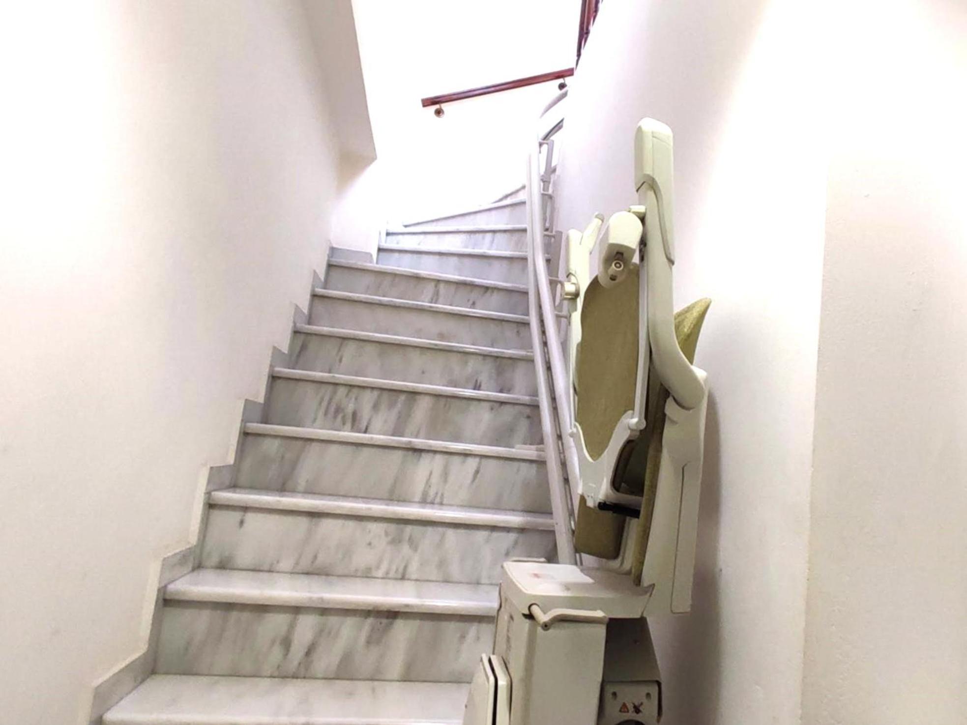 Mando Patrasso - Classical Apartment In The Center Of Patras With Free Parking Buitenkant foto